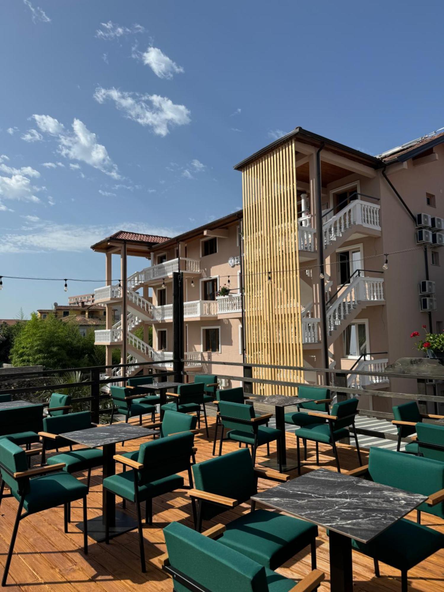 Hotel Ikona Шкодер Экстерьер фото